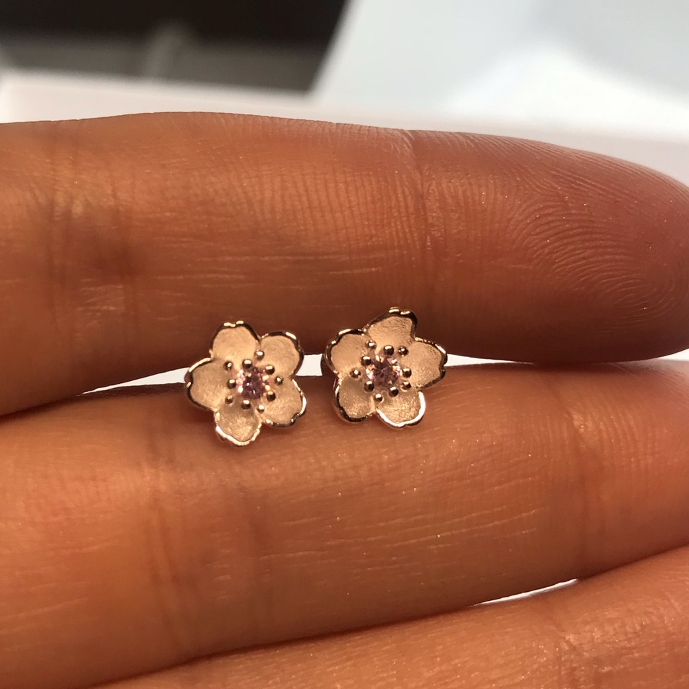 Sterling Silver 925 Flower Stud Earrings - Picture 5 of 5